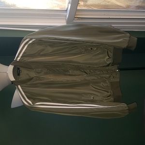 Womens olive green jacket sz M